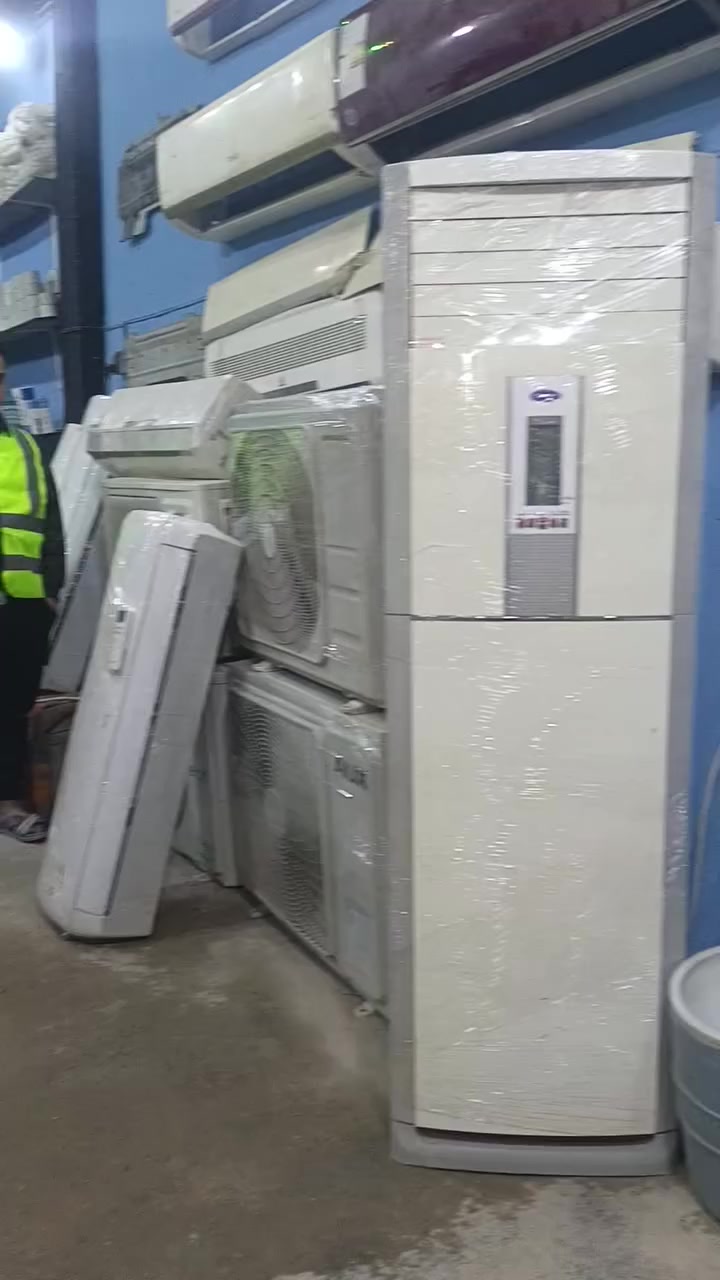 تعلن  شركة المهندس الصيانه جميع الاجهزة المنزل
اي اواحد عنده سبلت عاطل يجيبه 
ونبدله اله بسبلت نضيف 
يوجد جميع الاحجام
***********
