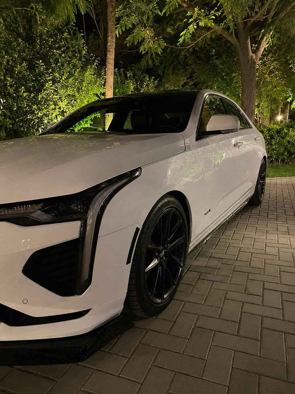 كاديلاك ct4 فائه الV
مكينه اربعه سلندر 2700 
صوت رياضي بلادي فصله بلاديه. 
حادث من امريكا ربع جاملاغ ودعاميه خلفيه وقبق جنطه مبدل بلادي السياره بعده بحاله الوكاله ماشيه 62000ميل 
سعره 22500$
مكاني بغداد نفق الشرطه *********** بغداد, العراق
