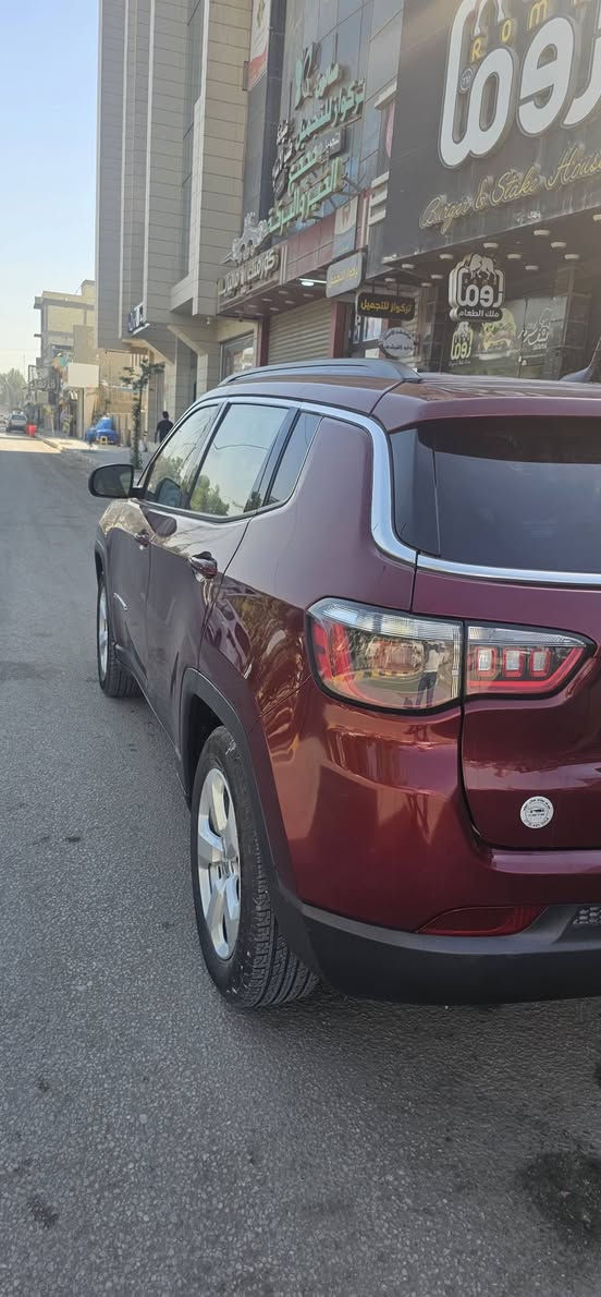 جيب كومباس  موديل 2021

•الرقم: اربيل

لون : ماروني 

ماشي ٩٣٤٠٠ الف ميل 

•المواصفات : latitude

* بصمة

*المحرك: 2.4 (اربعة سلندر) مكفول

* كشافات 

*كامرة خلفية 

*كشنات السيارة جلد اسود اصل مطعم 

*شاشة الدشبول حجم كبير 

*تبريد قطعتين امامي وخلفي

*سايد بريك دكمة

*سستم صوت

*تحكم ستيرن جهتين بلوتوث وحاكية وكروس سرعة وتحكم صوت 

*نظام ABS مانع انزلاق

•الضرر: دعاميه وبدون ايرباك موضح بالصور 
* السعر 150$ 
 مكان حله / شارع الجمعيه 
السياره ماناقصها اي شي 
الاتصال: ***********
