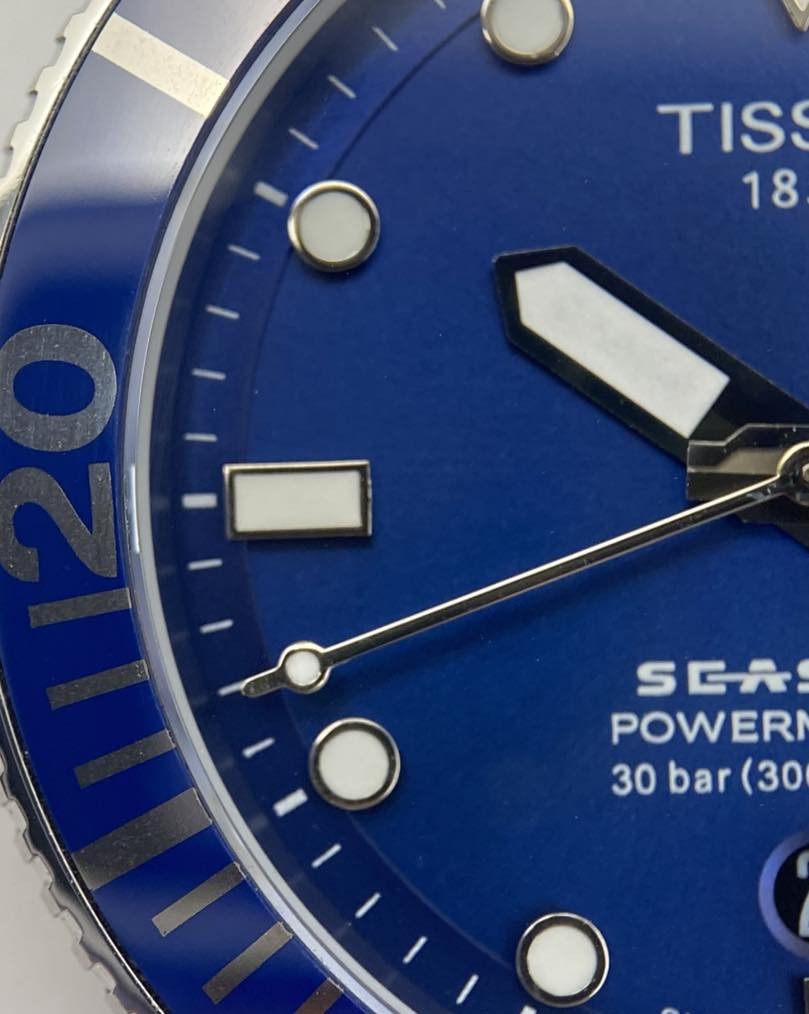 Tissot
Seastar 1000 Powermatic 80 - Nivachron Edition
اوتوماتيك 
قفل بحري مقاومة ٣٠٠ متر 
رنگ دوار من السيراميك 
#tissot #seastar #siwsswatch


**إذا كنت صاحب هذا الإعلان وتريد حذفه لأي سبب، رجاءا أرسل رسالة إلى الدعم الفني**