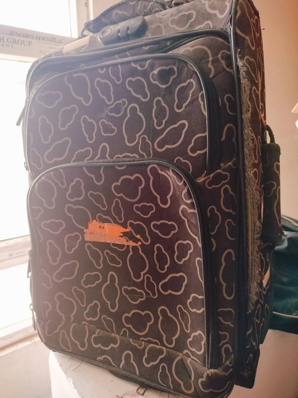 اربع جنط مستعملات للبيع سعر 10الاف قفل
بلول اكثر من عشرين قطعه سعر 15الف 
صوبه غازيه و كهربائية 20 الف 
مكنسه كهربائية ناقصه الفرشه سعر 15الف قفل
برده سلايد جديده مامستعمله عرض متر طول مترين 10الاف وبيها مجال 
برده سلايد عرض مترين وطول متر ونص بيها نقص سعر 7الاف


**إذا كنت صاحب هذا الإعلان وتريد حذفه لأي سبب، رجاءا أرسل رسالة إلى الدعم الفني**