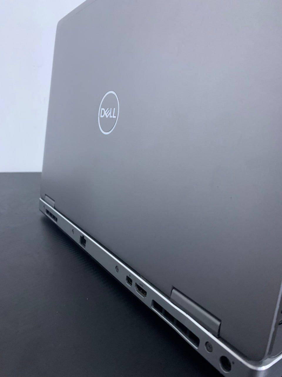 Dell precision 7540
‏
‏لابتوب من الفئة العالية، معالج حديث وقوي،  يشغلك اقوى البرامج الهندسية والالعاب الاحترافية
‏
‏المواصفات كالاتي 
‏
‏المعالج / Core i7 9850H جيل تاسع 
‏كرت شاشة خارجب NVIDIA QUADRO T1000 (4GB) 
‏الرام / 16GB DDR4 
‏تخزين نوع سامسونك 512GB SSD M.2 
‏الشاشة دقة عالية،  15.6 INCH FHD SCREEN 
‏
‏ملحقاته كاملة
‏حقيبة
‏شاحنتة الاصلية
‏ماوس
‏ماوس باد
‏
‏السعر 680 الف / ضمان 10 ايام من الخلل او المشكلة 
‏
‏يتوفر عندي توصيل
‏متواجد ماسنجر
‏واتساب ***********
