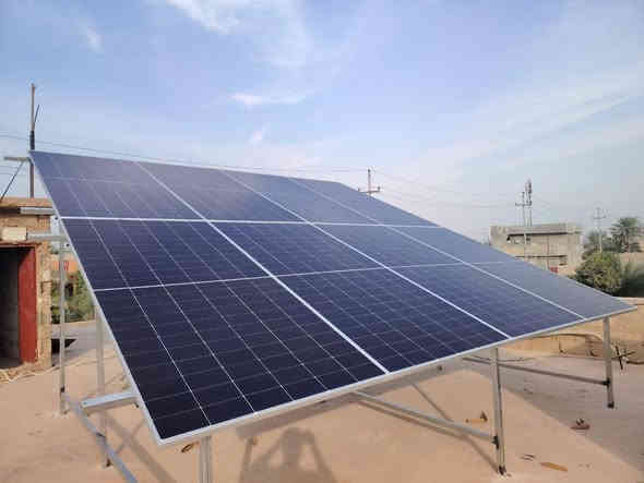 يسرنا في #مركز_دجلة_للطاقة_الشمسية 
ان نقدم لكم عملنا اليوم في صلاح الدين قضاء بيجي بقدرة 16 امبير نهارا و16 امبير ليلا.
لبيت الاخ ابو عمر.
مكونات المنظومة.
الواح لونجي 615 واط عدد 8
انفيرتر كرواط 6 كيلو واط 
بطارية هيثيوم حجم 16 كيلو .
مع كافة الملحقات والقواطع والاسلاك .
للاستفسار الاتصال 
***********
***********
عنواننا//
صلاح الدين تكريت القادسية الشارع العام 
الانبار الرمادي شارع 60
