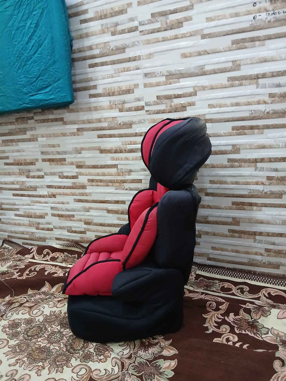 کورسی ناوسەیارە ، ئەوروپیە زۆر بێعەیب و گەورە و چاکە ، قایشی بەستنەوەی هەیە و لەشەش مانگ تا 7 ساڵ بۆی ئەبێ 
سعریشی زۆر گونجاوە قفڵی 20 هەزارە 
سلێمانی ، گەیاندن هەیە*********** السليمانية, العراق
