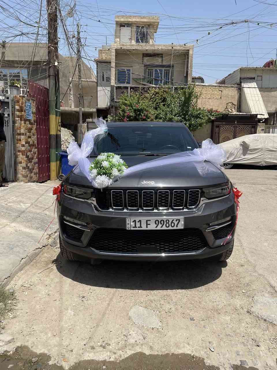جيب شيروكي لمتد هايبرد موديل 24 
اخت الكلين طخه بسيطه بيها بچاملغ الايمن 
سعرها بسيط خابر وتدلل
***********
