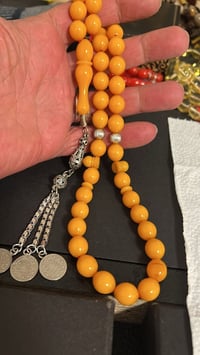 مسكة الماني انتيك • ٤٣ خرزة • ٦٤ غرام