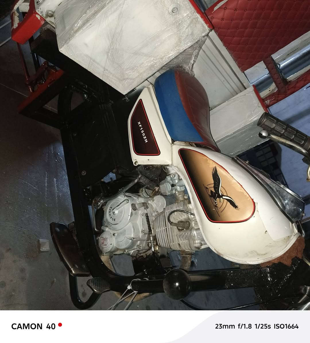 س عليكم ستوته جاهزه معه اوراق كمرك تروح تسجلها بسمك باجر  عنوان كركوك قادسية الثانيه تريد محجر تريد بدون محجر محرك 150جاهزه من كلشي شرط ركبه مملحومه قطره لحيم مابيه كهربائيات شرط ***********
سعر 1200 1300معه الجنج
