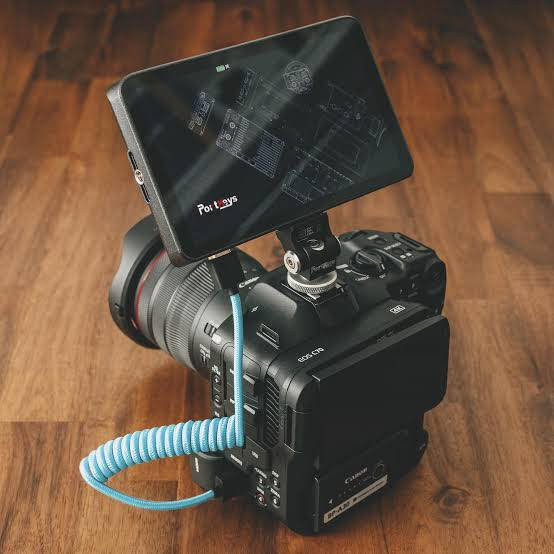 شاشة وعدسة للبيع
العدسة sony pz 16-35 f4 عدسة بور زوم مخصصة للفديو حصرا 
الشاشة  portkeys l7hp لمس  والفوك من الشاشة 
سعر العدسة : 950 الف 
سعر الشاشة : 300 الف  
واتس اب : ***********
