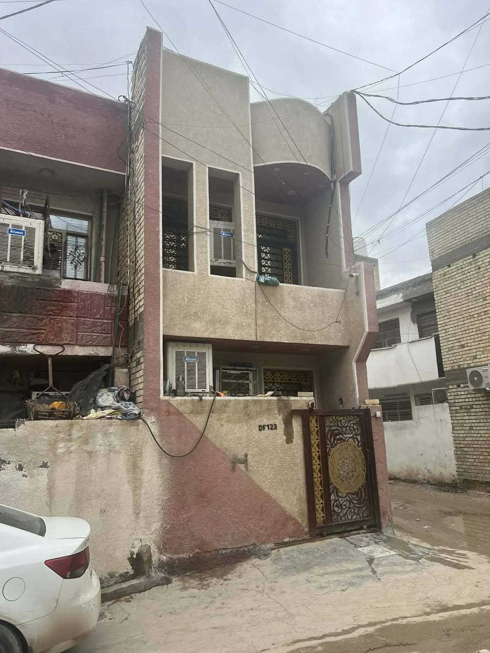 السلام عليكم بيتين المهديه الثانيه  مساحه كل بيت 128 مساحه ال واجه 8 ونزال 16 كامل مكمل بيت 2 مساحه 69 نزال 16 وال واجه 4  كامل مكمل بيت حديث البناء ي استفسار عل سعر اتصل وتدلل ***********
