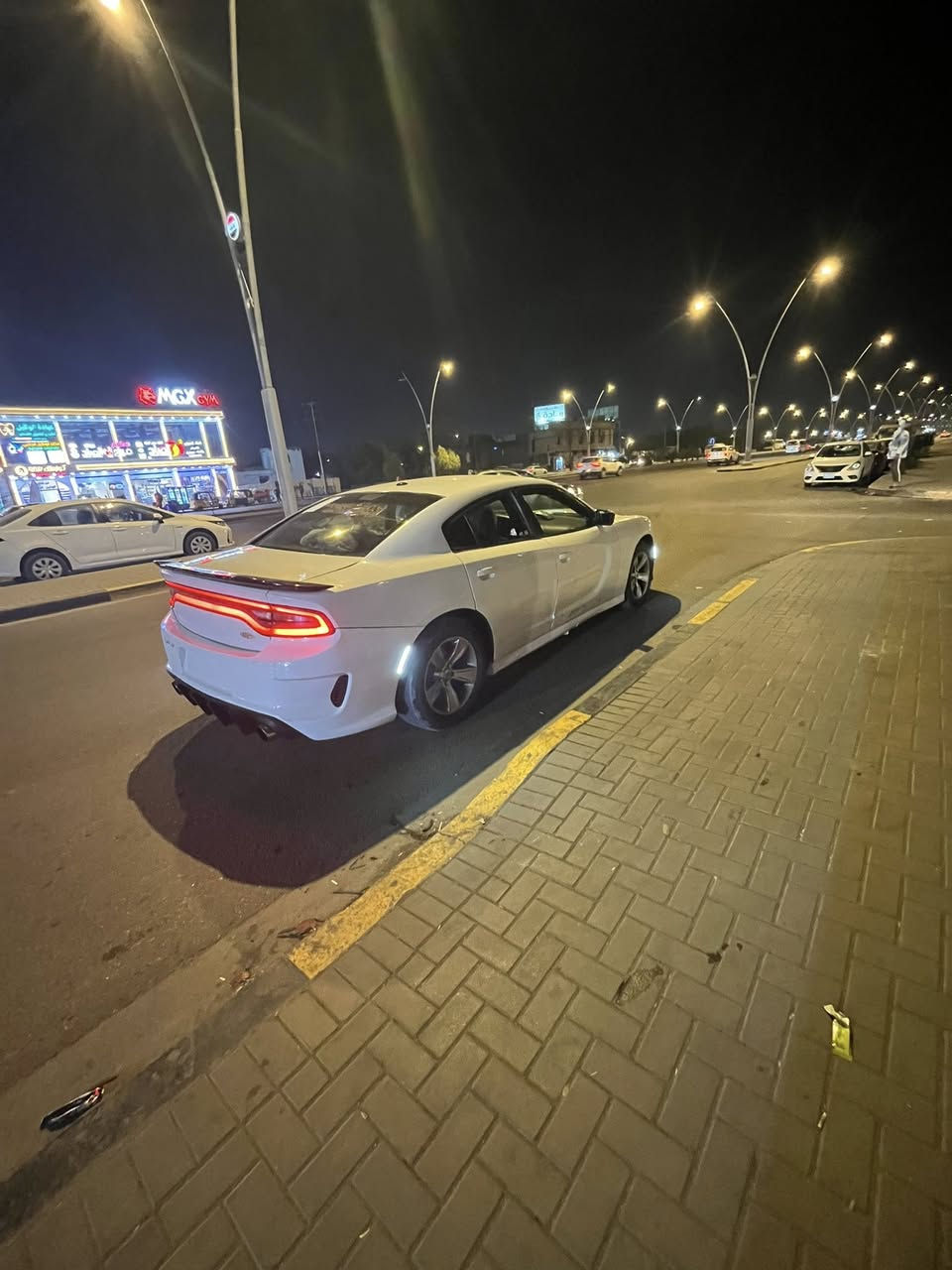 جارجر2016 صبغ عام كير مكينة حدادة اكسل خير من الله ب135وبيها مجال مكان البصرة***********
