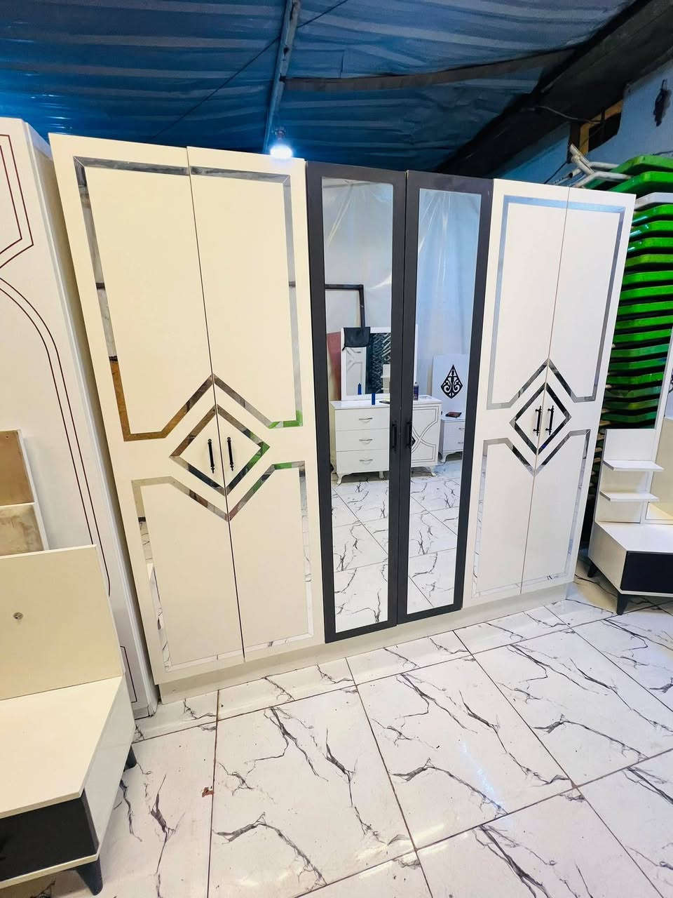 غرفة نوم مستعملة🇹🇷
نضافة٨٠ ٪💯
عدد القطع / 5
نضام / أبواب 💢 
سعرهة 500🔒
شد ونقل داخل بغداد مجاني🚛
يوجود توصيل محافضات

هدية 🎁 طابورية اضافية


**إذا كنت صاحب هذا الإعلان وتريد حذفه لأي سبب، رجاءا أرسل رسالة إلى الدعم الفني**