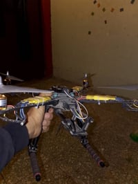 ادرون للبيع حجم كبير السعر مليون ارتفاع كيلو ونص يزل كافة البرامج من ا...