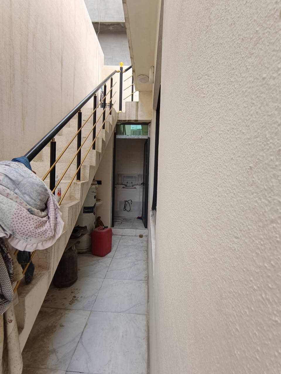 دار للبيع👈 100 متر مربع 👈 طابق واحد
طابو صرف👈 بسم شخص🚶 واحد
العنوان قادسيه الثاني قرب استخبارات
يحتوي على استقبال ومطبخ وصحيات وغرفتين النوم
السعر 👈95 مع مجال
للاستفسار مراجعة مكتب المباني للعقارات والمقاولات العامة او الاتصال على الارقام الثالي

*********** محمد ابو جنيد واتساب وما سنجر

*********** محمد

نتشرف بزيارتكم للمكتبنا واستقبال كافة عرضاتكم تجاري وسكني في كافة أنحاء محافظة كركوك

عنوان مكتبنا حي العسكري مقابل جامع المعراج
