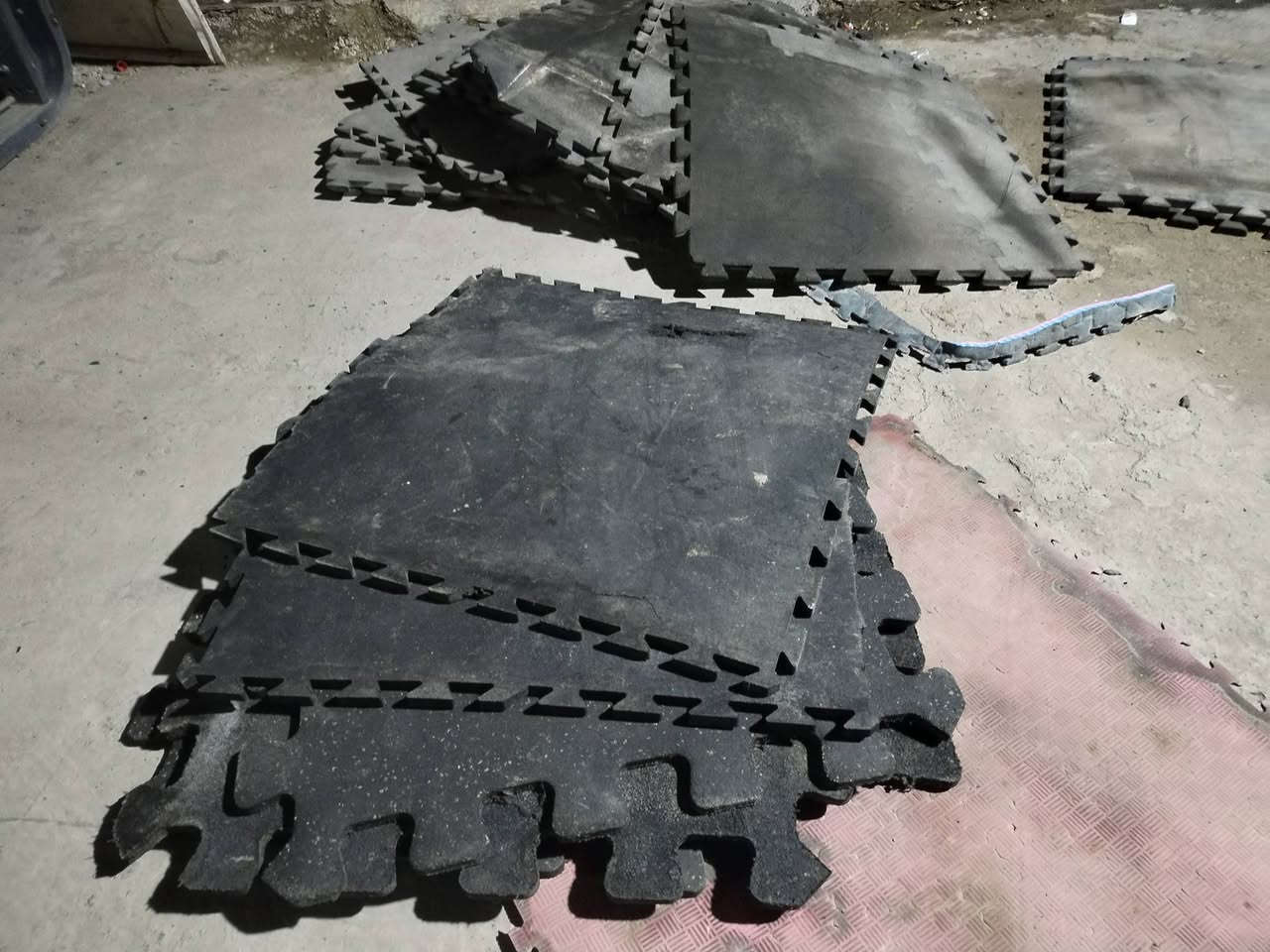 ٣٦ قطعه ٥ آلاف شلع
***********
