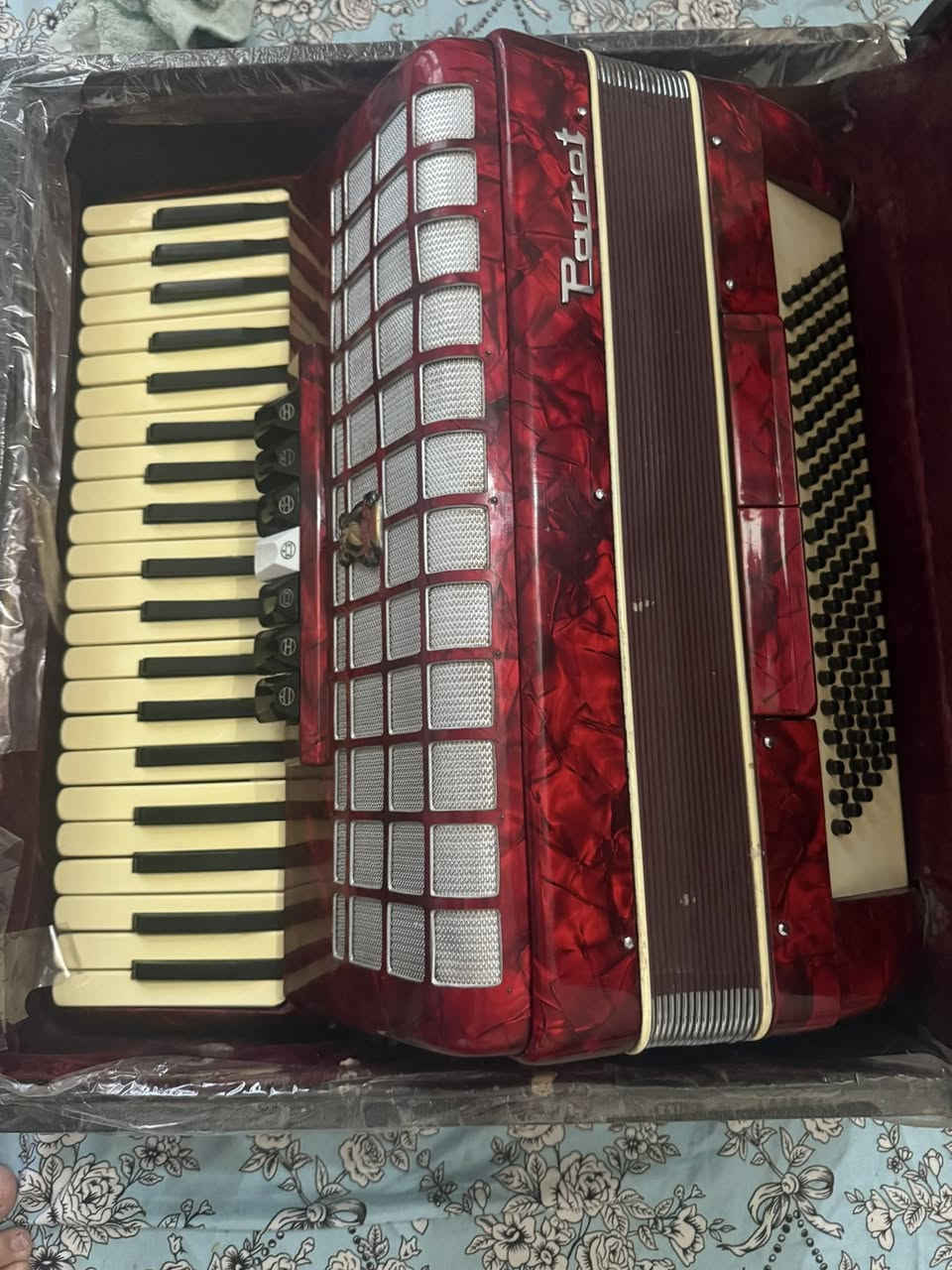 اوركديون قديم للبيع السعر ١٥٠


**إذا كنت صاحب هذا الإعلان وتريد حذفه لأي سبب، رجاءا أرسل رسالة إلى الدعم الفني**