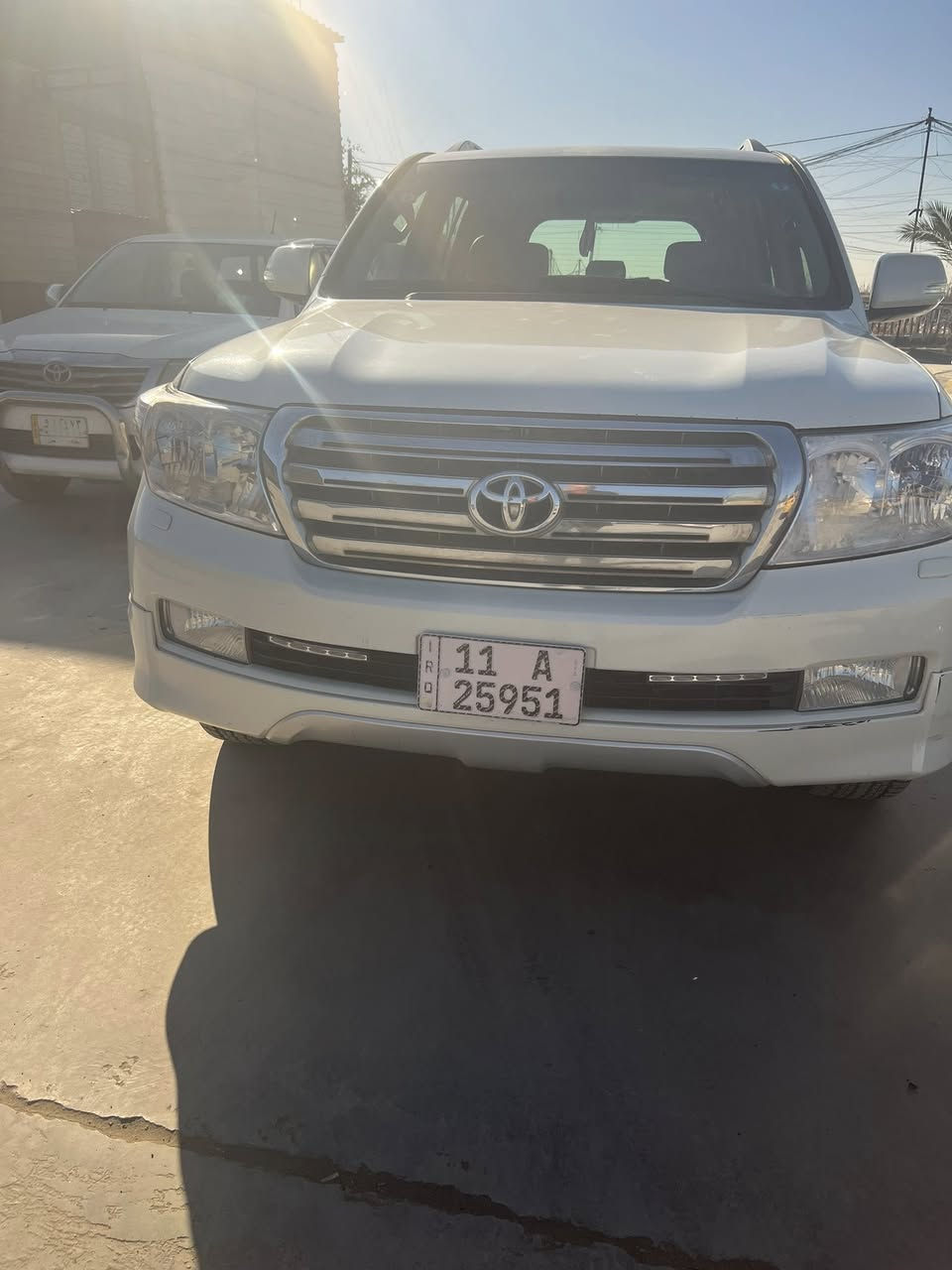 سلام عليكم لاندكروز ستينيه اصل سياره جديده مكفوله من الصبغ عدا بارد قليل بالچاملغ الأيمن طخم تاير وصدر جديد السعر ٣٣٥٠٠$ اتصال ***********
