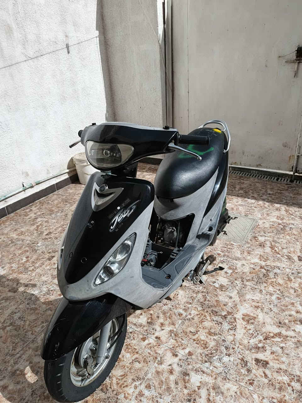 دراجة للبيع مكفولة كفالة عامة سعر خاص للاستفسار واتساب فقط متواجد كلهه شغالة مابيهه أي نقص كلهم بلادية  رقم الهاتف ***********
العنوان قبلة
