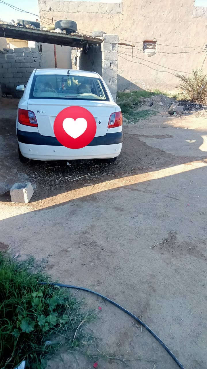 سلام عليكم كيا ريو 2006خليجي مكينة 1400 مكينة وكير حاوية سيارة خير من الله بيهة رشات صبغ بصيطات رقم واسط دولي العنوان واسط مركز المدينة الرقم الهاتف: ***********
