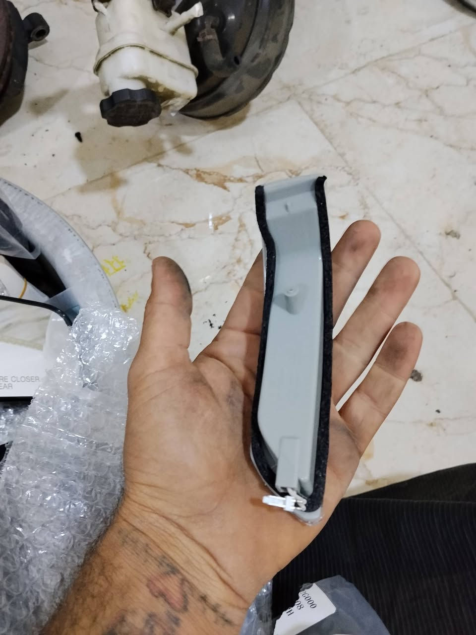 جميع يده اشاره. مرايه كله سوناتا ابتيمه.  يدات خارجيه وداخليه القطعه ب 10.


**إذا كنت صاحب هذا الإعلان وتريد حذفه لأي سبب، رجاءا أرسل رسالة إلى الدعم الفني**