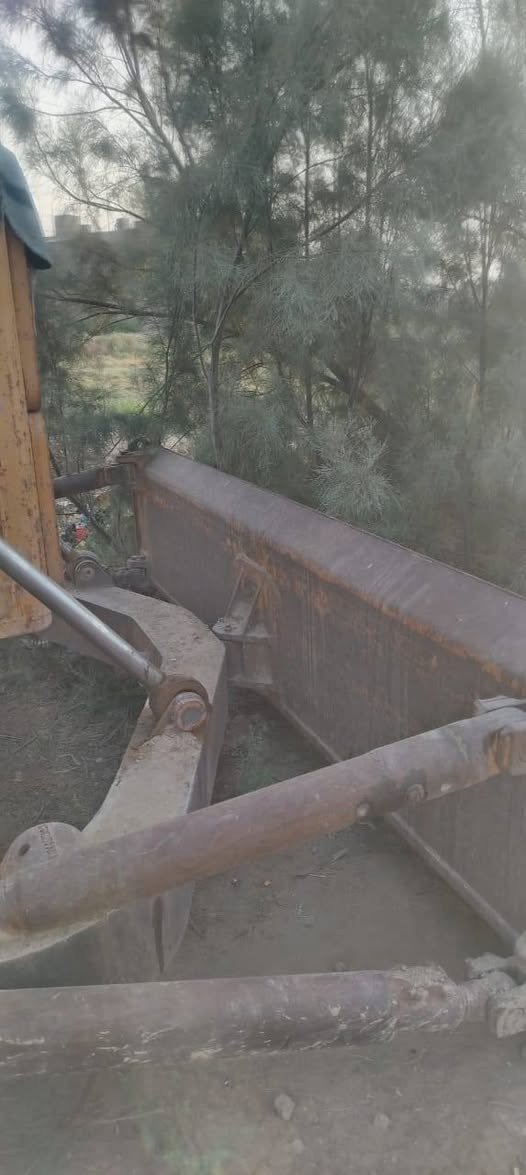 السلام عليكم لبيع بلدوزر كاماتسو موديل 85 حجم 85 ياباني بلادية خاص مفتوح


**إذا كنت صاحب هذا الإعلان وتريد حذفه لأي سبب، رجاءا أرسل رسالة إلى الدعم الفني**
