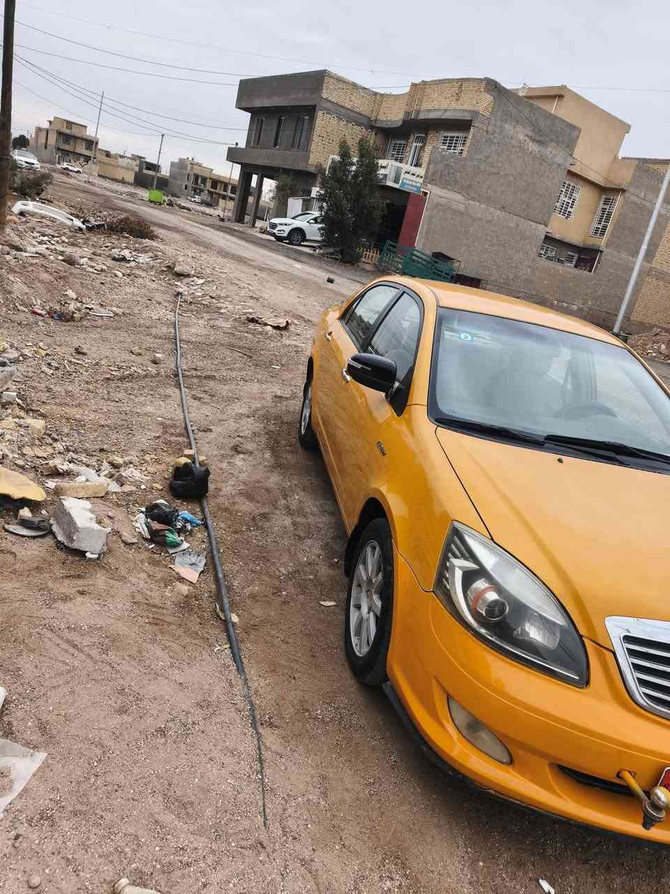 جيلي موبل مديل2013 السيارة نضيفة ما نقصها شي مكفولة السيارة رقم بغداد إنكليزي تحويل ثاني يوم مكان واسط مركز المدينة  بيها صبغ في دعامات و الهلالات الخلفي ، السعر 45 الرقم ***********
