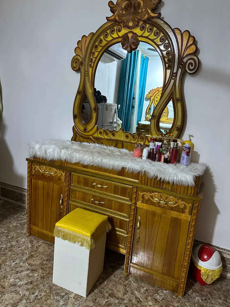 غرف البيع سعر750الف دينار
***********
