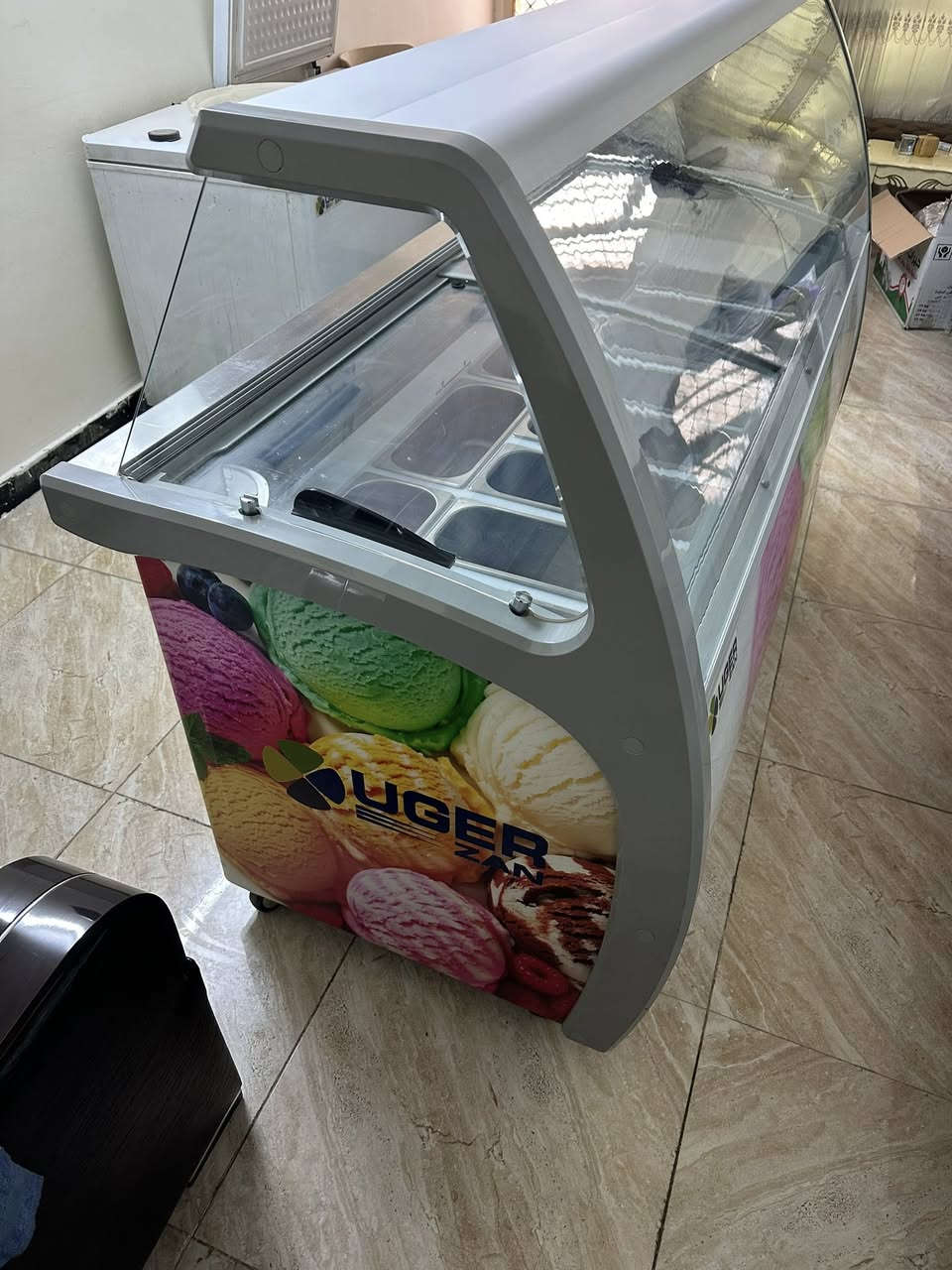 هاي العارضة مال ايس كريم نضيفه جدا مستعمله موسم واحد السعر ٣٢٠٠ ثلاثة ملايين و ميتيين


**إذا كنت صاحب هذا الإعلان وتريد حذفه لأي سبب، رجاءا أرسل رسالة إلى الدعم الفني**