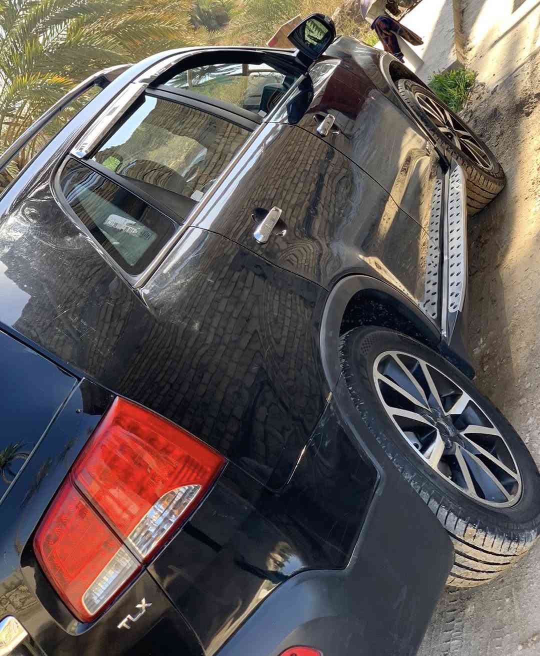 سورنتو موديل ١١ امريكي فول بيها قطعه جاملغ عكس السايق فقط مكان السياره بابل سعرها ١٣٣ وبيها مجال شويه ترهم مراوس اقل منها


**إذا كنت صاحب هذا الإعلان وتريد حذفه لأي سبب، رجاءا أرسل رسالة إلى الدعم الفني**