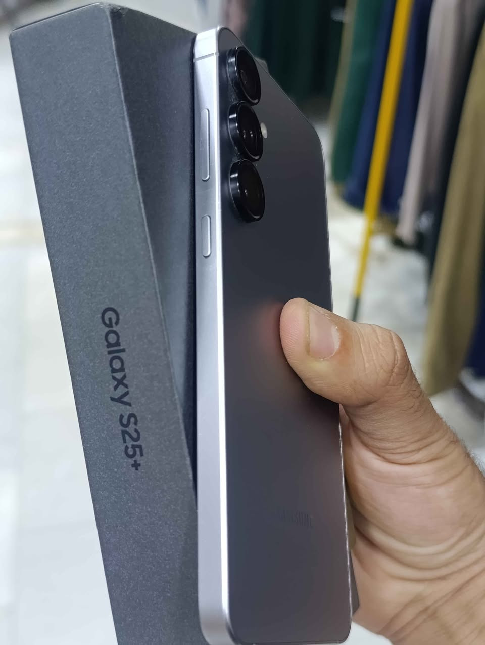 يارزاق
 متاح سامسونج S25+ بلاص
ذاكرة 512/12 
ملحقات كامله وكالة
نظافة 100%

 السعر  990
 *********** 
***********
 مكاني طويريج يتوفر توصيل بابل كربلاء الهندية, كربلاء
