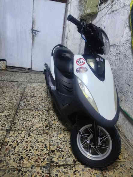 للبيع
ماكس عدله بوشة 49 بلاد مكينة تخبل وناعمة 

سلف هندر شغاله 

كهربائيات كلها شغاله نقصها هورن بس

كلها بلادية الدراجة 

سعرها 700 قفل مكاني بغداد البلديات 

***********
