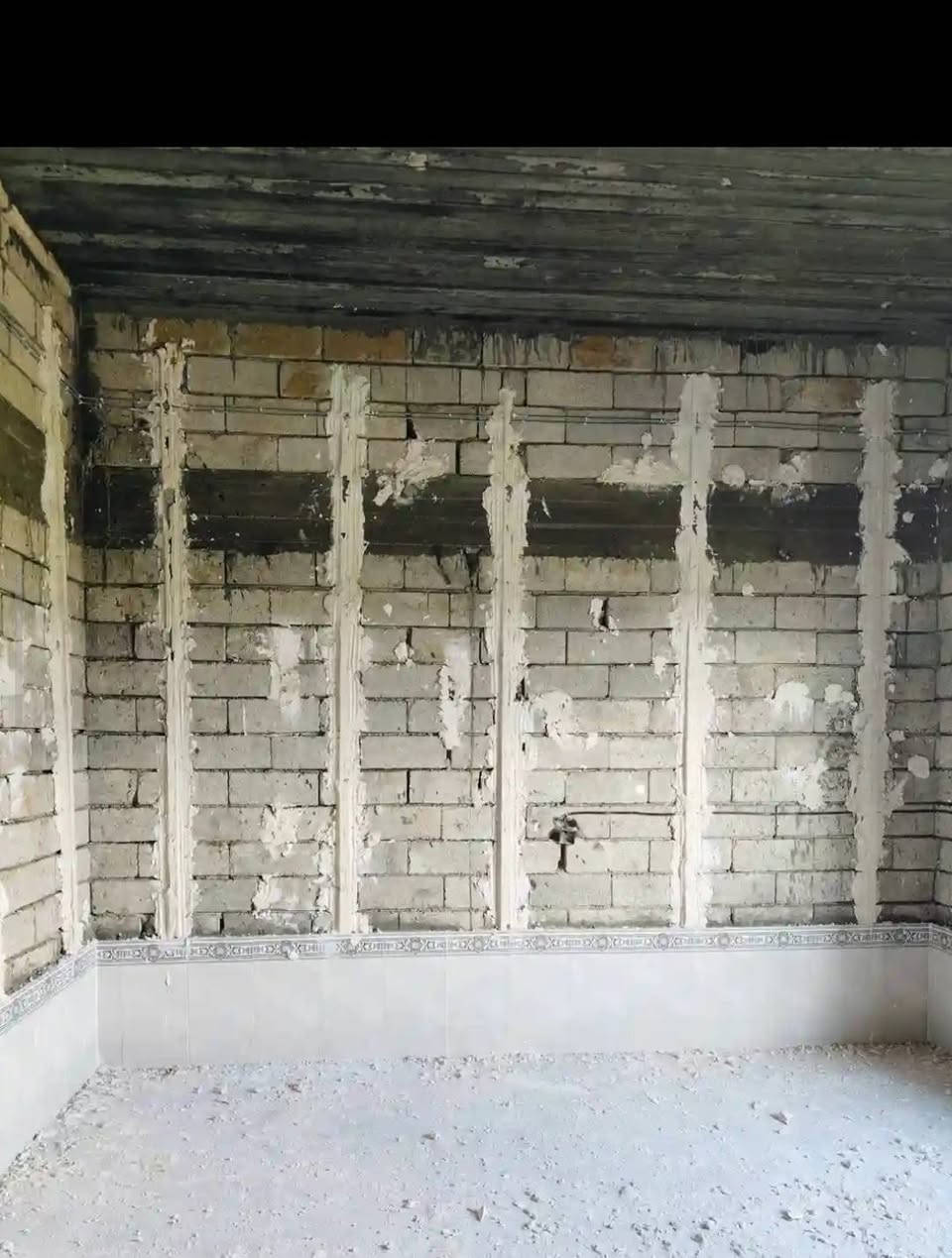 السلام عليكم يوجد كادر لبخ جص من الموصل حلين متوجدين بل  العلم شقل نضيف ومصاطر وتكون من الربعه صطوات وربعه عمال وتصل ع رقم ***********
