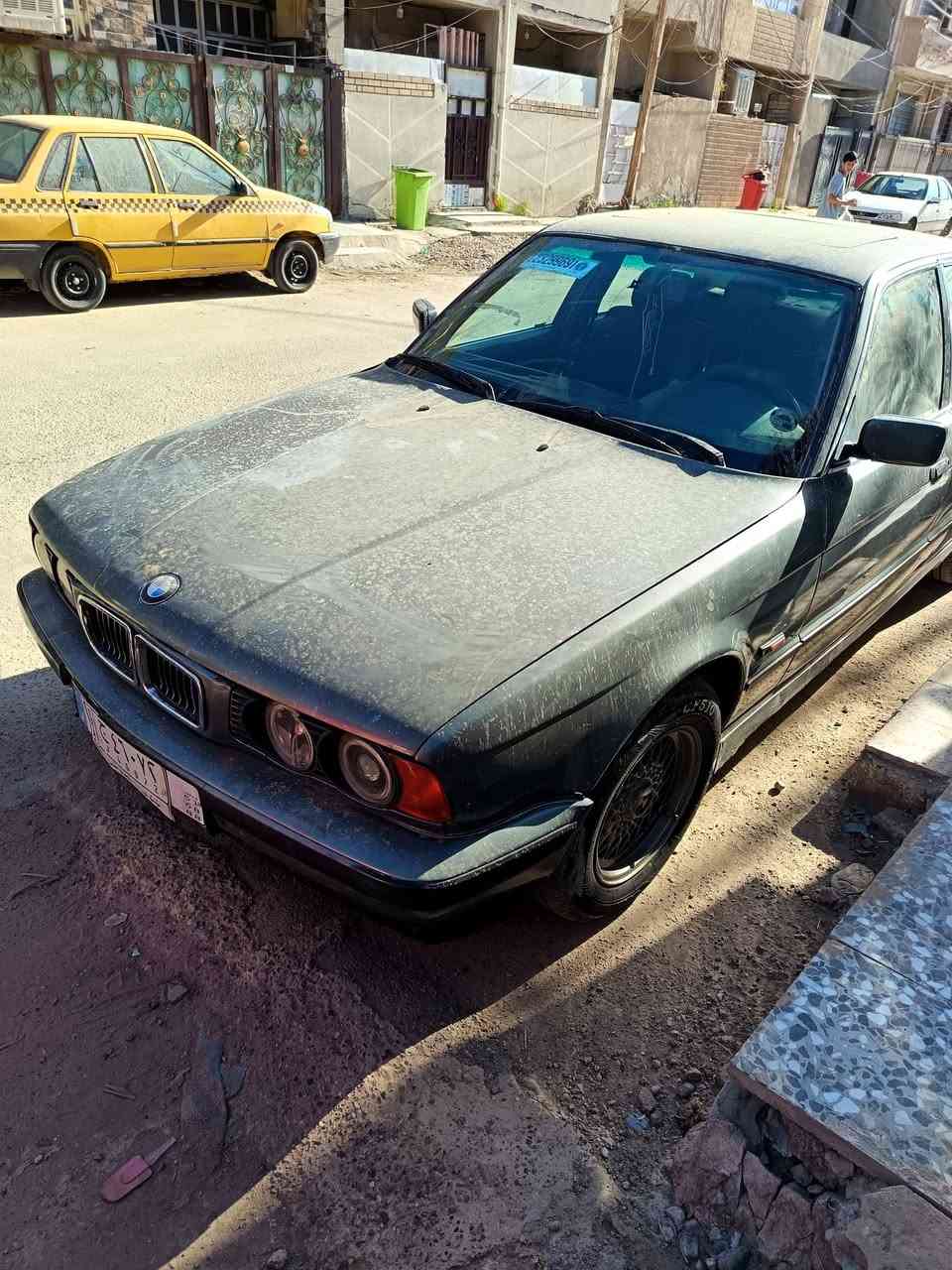 سلام. عليكم bmw91  530مفتوح صاحبه موجود سياره مبدل بيه قماره سبب واكعه عليه سقيفه بدون تبريد اصلي مكينه نضيفه كير نضيف دكه خياس مابيه تخم تاير جديد ويلكب تخم جديد فتحه شغاله كلشي بيه شغال وجديد يرادله بولش فقط سعر ٣٩ مكاني بغداد ***********
