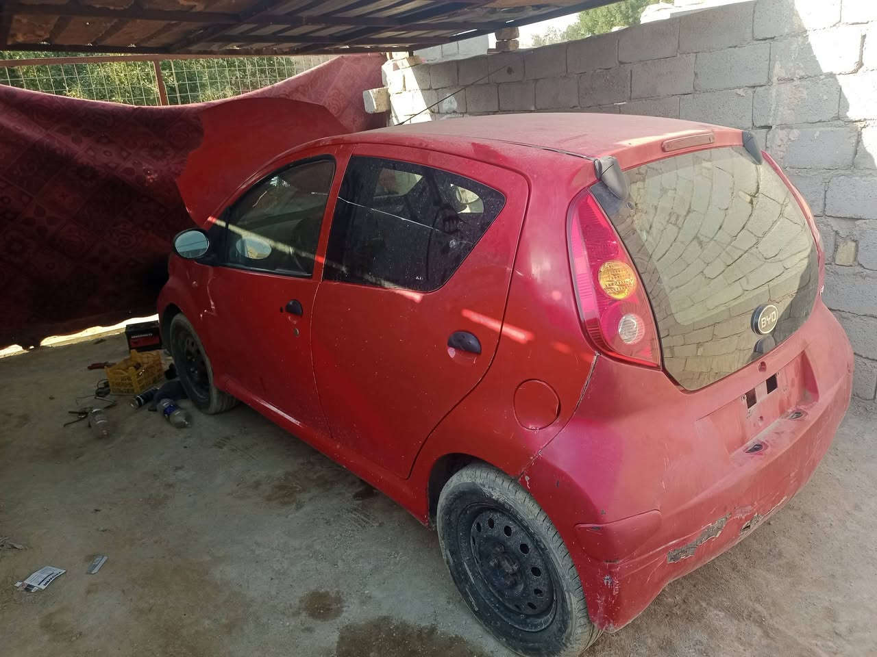 بيوايدي 13 اكو صوت بلمكينه السياره شغاله بصمه كبير عاديالسياره بيه جاملغ مبدل للبيع او مراوس السعر 25الاتصال على***********
