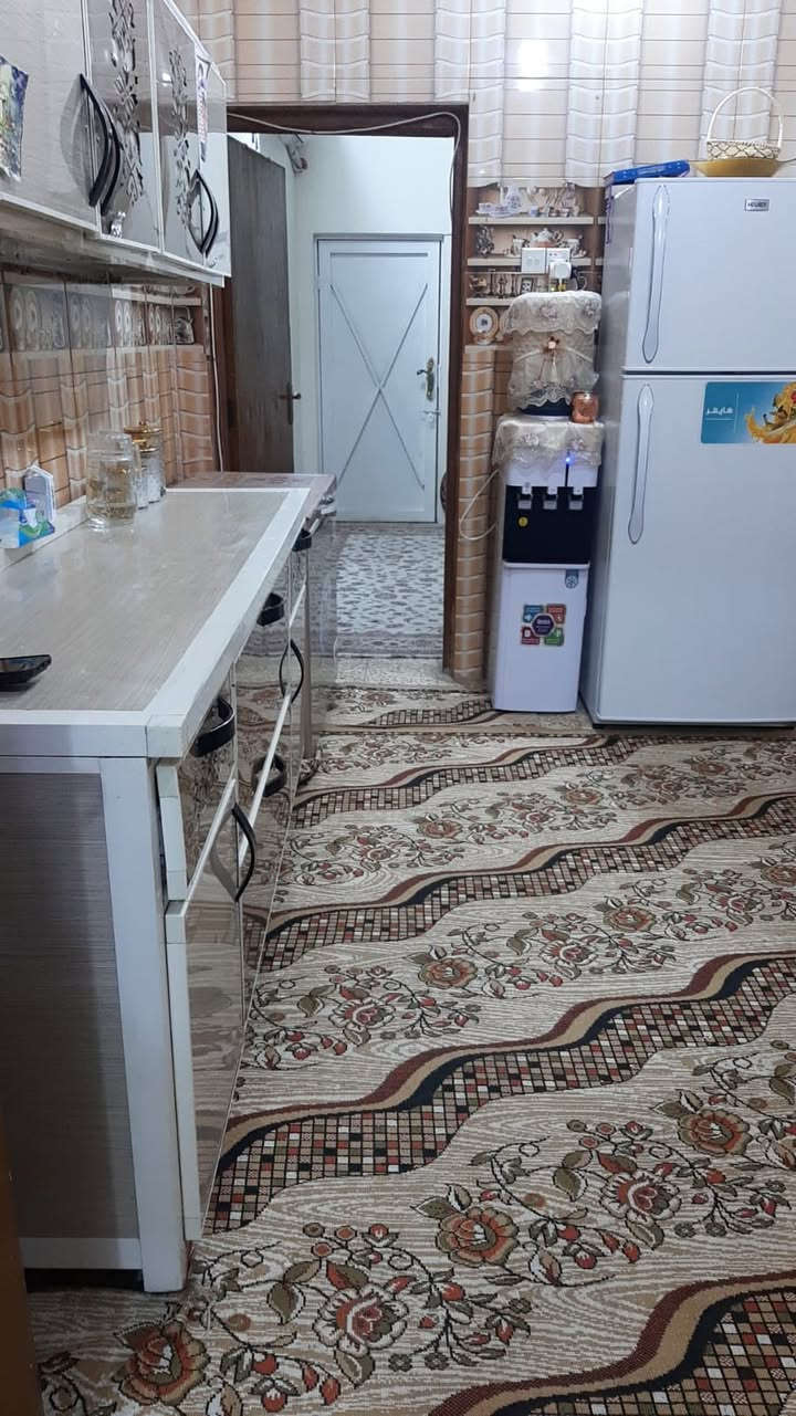 للبيع بيت ١٠٠ متر طابقين في ملحق القادسيه الاستفسار اكثر على ***********
