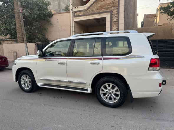 لاندكروز 2016شركات فطيم 8 سلندر فول مواصفات مكفوله السعر 490 الاعظمية ***********
