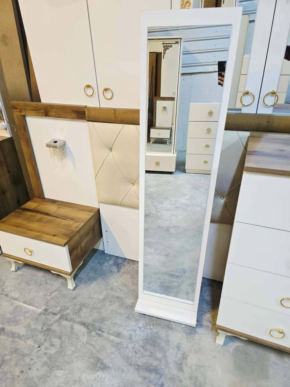 غرفة نوم مستعملة🇹🇷
نضافة95 ٪💯
عدد القطع / 8 
نضام / أبواب 💢 
سعرها / 650 💸
شد ونقل داخل بغداد مجاني🚛
يوجود توصيل محافضات 🚛


**إذا كنت صاحب هذا الإعلان وتريد حذفه لأي سبب، رجاءا أرسل رسالة إلى الدعم الفني**