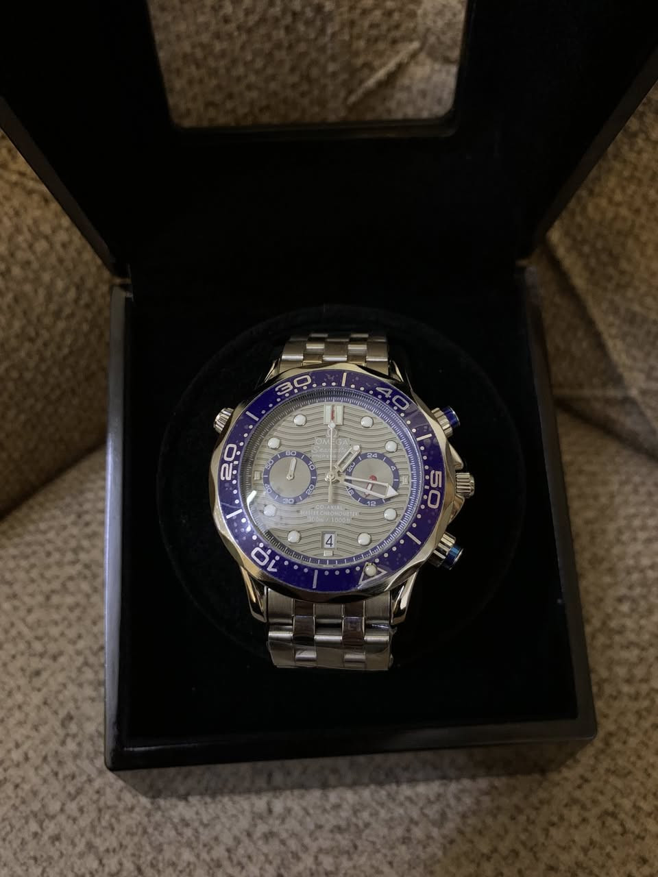 اوميكا ميد ان سويس مختمة وزن ثقيل 300متر تحت الماء


**إذا كنت صاحب هذا الإعلان وتريد حذفه لأي سبب، رجاءا أرسل رسالة إلى الدعم الفني**