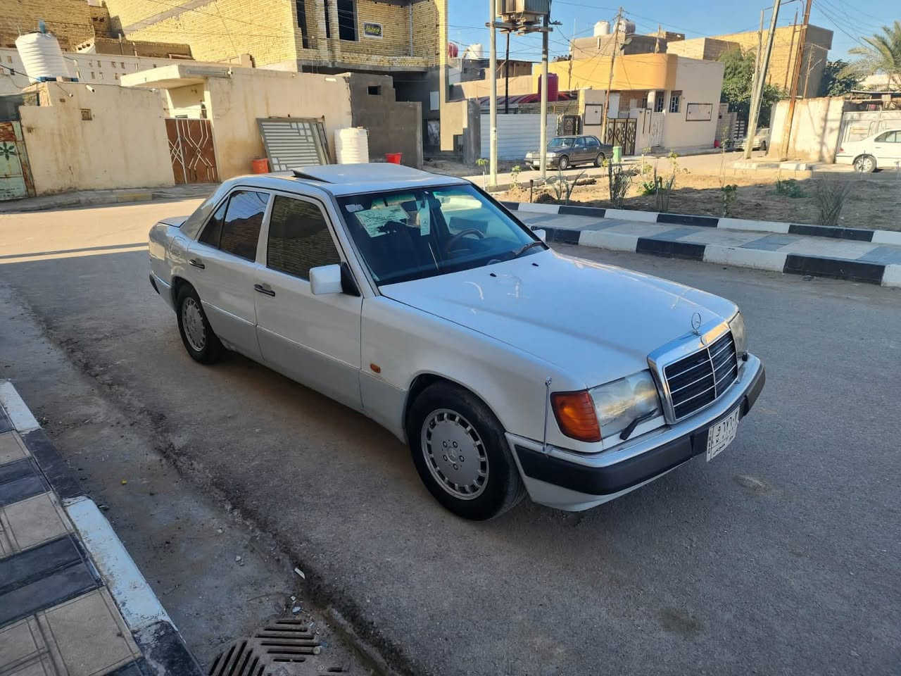 مرسيدس دب E300 موديل 89
رقم بغداد 
صبغ عام للجمالية بدون اي ضرر 
قواعد دبل بلاد 
مكينة بطه 2500
سلايت شغال
اريل كهرباء 
حداديه امامي خلفي جديد
تخم تاير جديد 
السعر 77 وبيها مجال قليل 
الناصريه مركز ***********
مكلف بالنشر اتصال فقط
