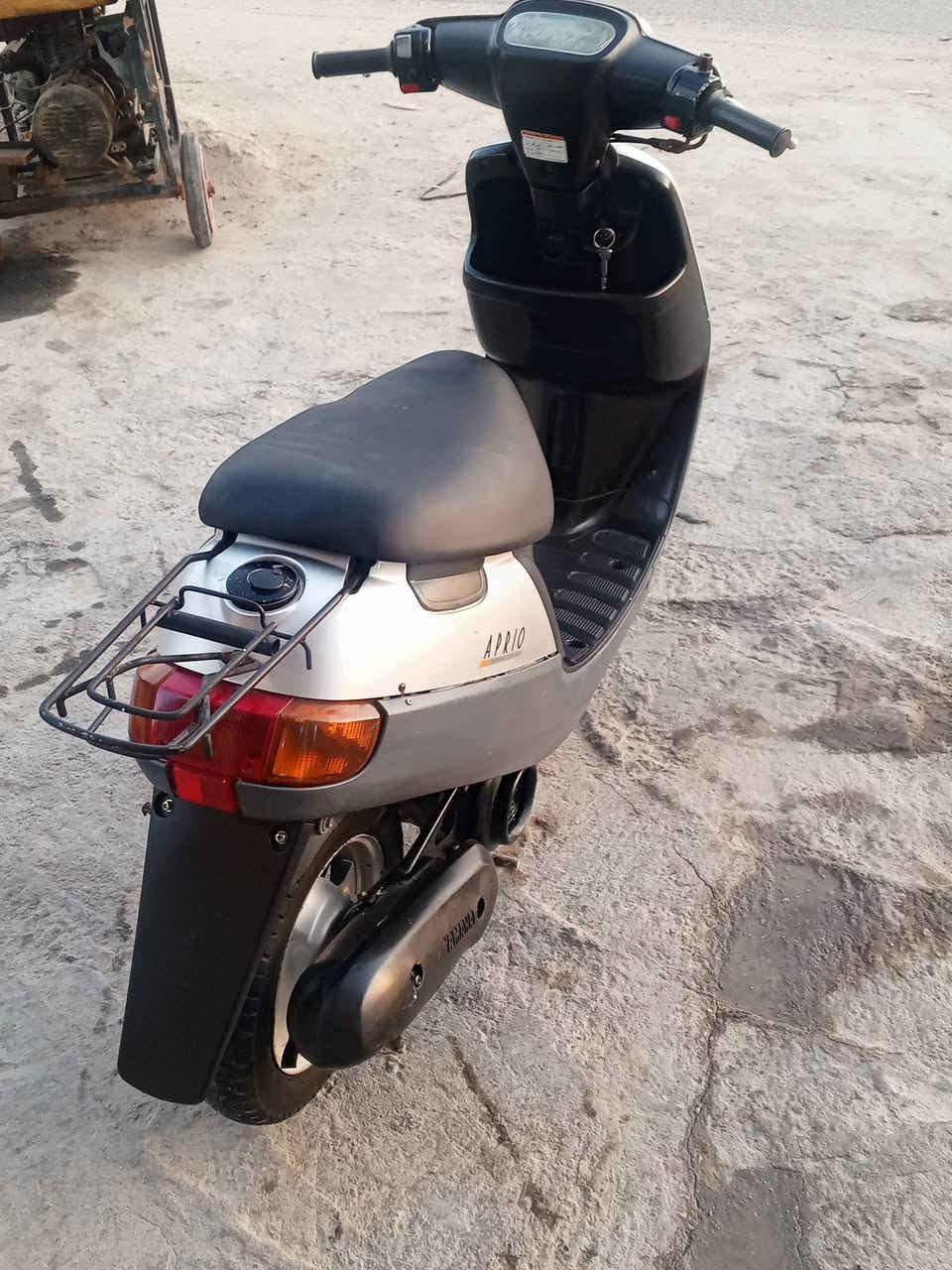 سلام عليكم شباب
دراجه بتره للبيع شغاله سلف هندر اشاير كامله كلش نضافه كدام عينك مكاني ناصريه مركز شارع السفينه 

سعره ٤٠٠ وبيه مجال بصيط كلش شراي هذا رقمي *********** لو يراسلني خاص
