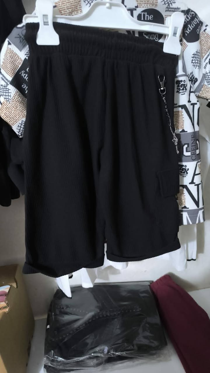 #لـلـــــبيع تعزيلة محل ملابس
تراكات اطفال وبناطير وملابس نسائيه
العنوان / حي الإمام الصادق ع #ميسان_العماره


**إذا كنت صاحب هذا الإعلان وتريد حذفه لأي سبب، رجاءا أرسل رسالة إلى الدعم الفني**