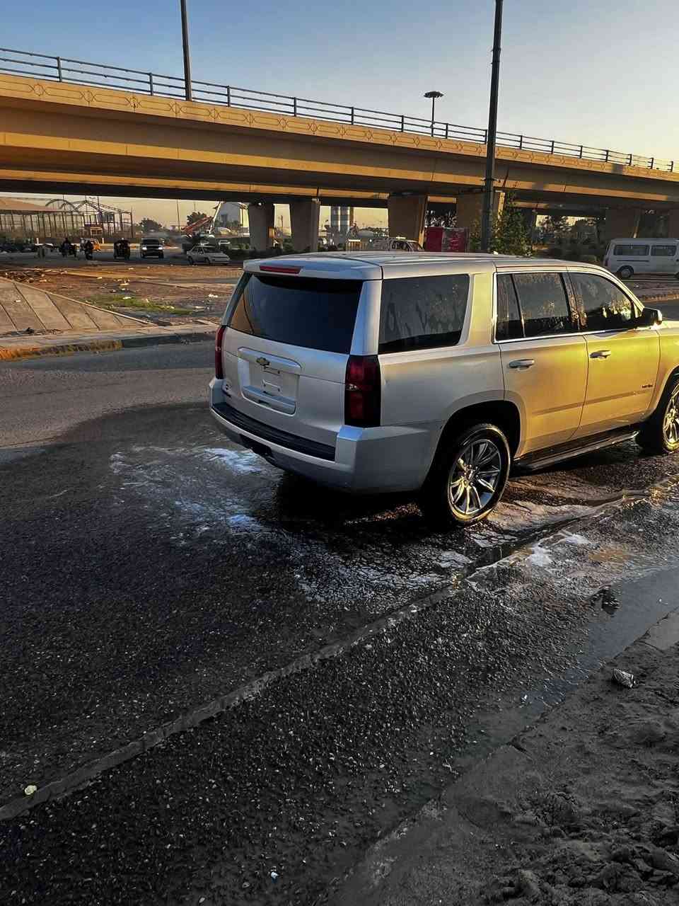 سلام عليكم سياره 19نص فول وارد اميريكي بوليس بيه بس جاملق نف الون السونار موجود 310 وبيه مجال ***********
