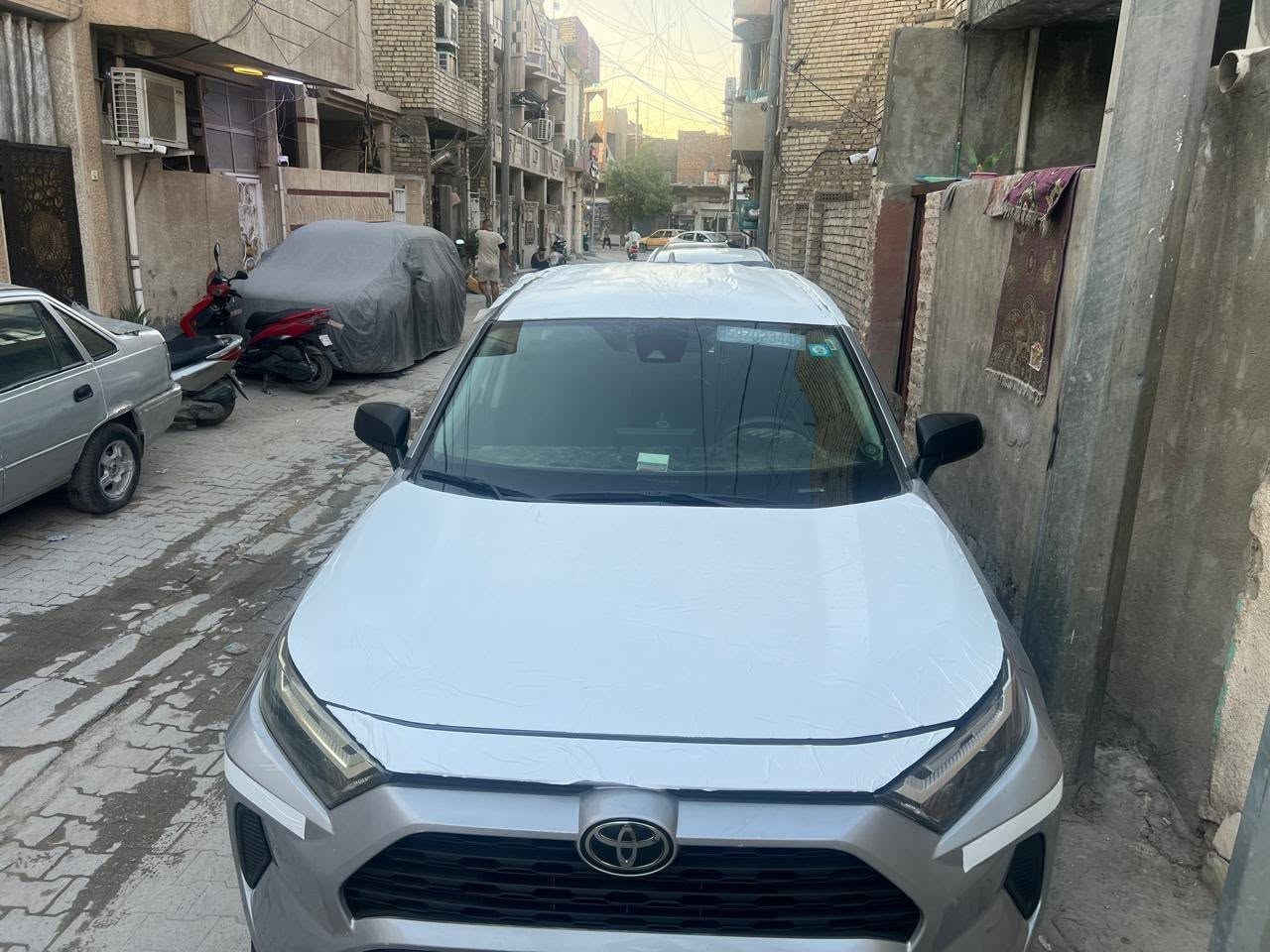 سلام عليكم
راف فور موديل 24وارد أمريكي  رقم بغداد بانزين فقط عداد المسافة ١٠ الاف وقابل للزياده وبدون أيرباك ولا تبديل اي قطعه بيع او مراوس حسب القناعة المكان بغداد الحرية الهاتف***********
