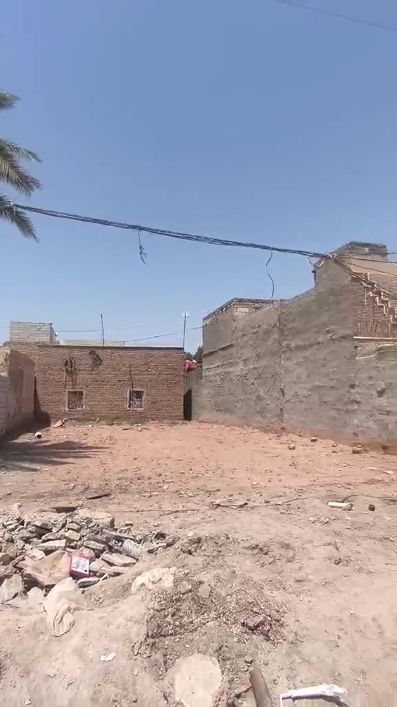 عرصه البيع طابو صرف مساحه 200م
الموقع الطبكه ع شارع الصب قرب انوار الزيادي واجه 10 ب 20 موقع تجاري مدفونه سبيس النجف وجاهزه البناء يباع منه نصف عادي 100 م استفسار ***********
