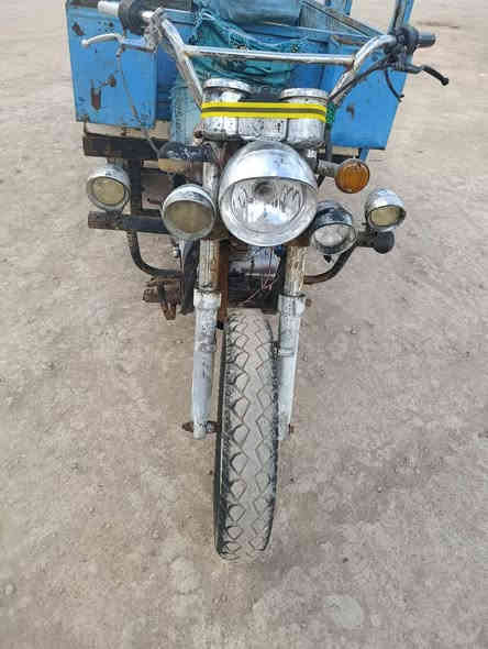 ستوته لبيع رقم وسنويه مكينه 18 ركبه مكفوله سعر 750 وبيه مجال الرقم ***********
