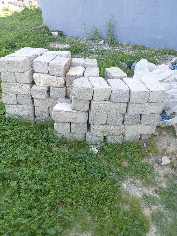 السلام عليكم ورحمه الله وبركاته ابلوك نضيف للبيع أكثر من ١٠٠ ابلوكه للبيع ادفع سعر***********/***********
