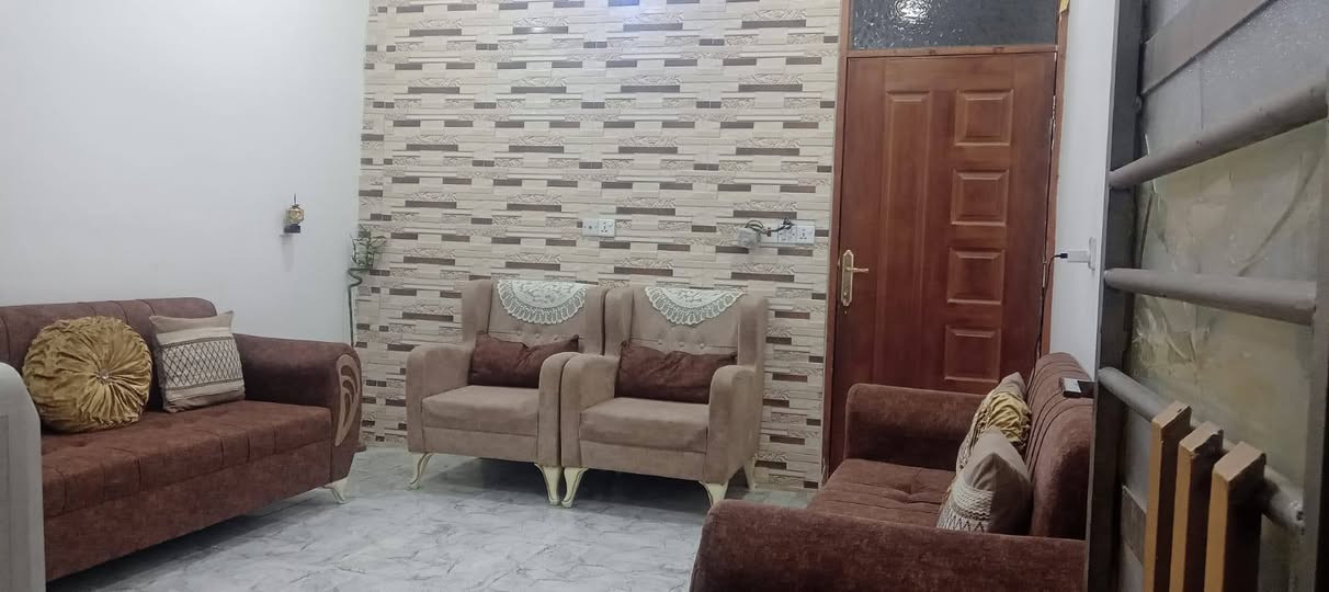 سلام عليكم دار للبيع 70متر طابق ونص بستان غالب مقابيل اتكيه داخل مالته كامل نقصه محجر درج سكف طابق ثاني سندويج نقص الواجها استفسار ***********
