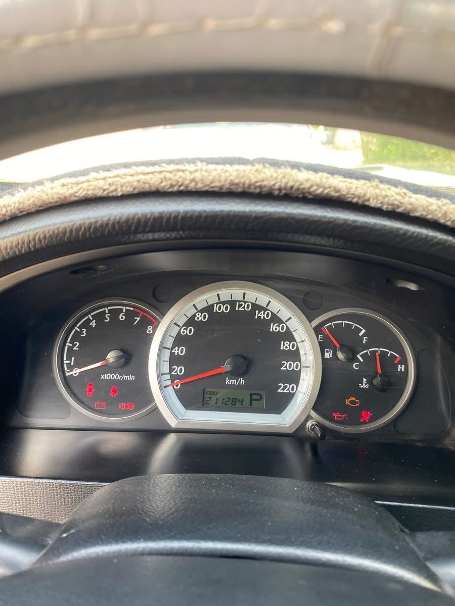 سياره  للبيع أوبترا بيها شوية ضرر بالصندوك تايرات تخم جديده سياره مال جني لا قمارة بيها عيب سياره ٢٠١٣مكان كركوك حي الواسطي للمراسله خاص🔥🪬 رقم ***********
