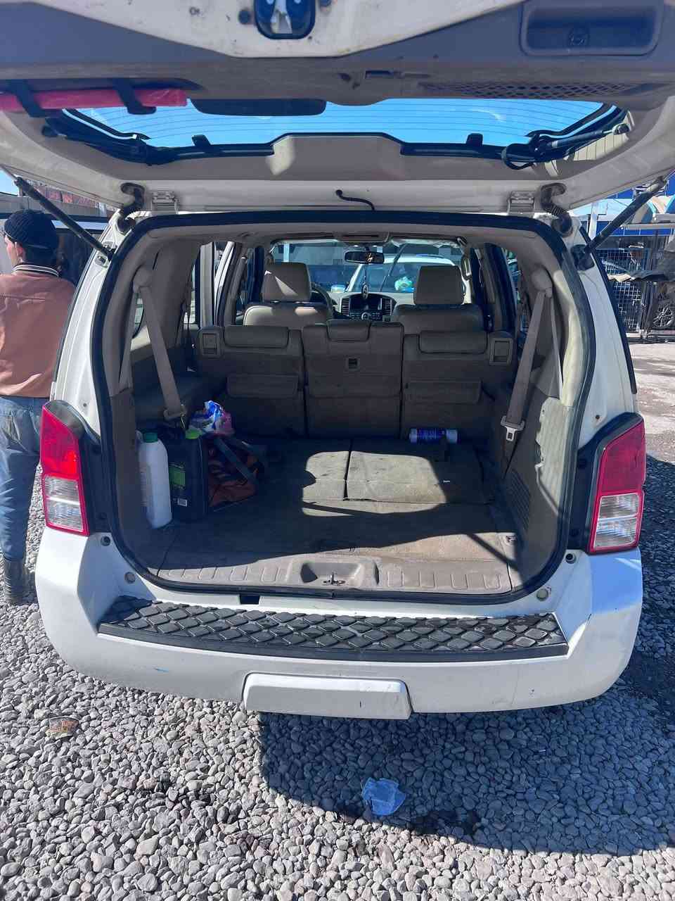 سلام عليكم من رخصه الادمن المحترم نيسان بافندر موديل 2009خليجي LEفول مواصفات السياره نضيفه مال جناي بيهه باب وجاملق بي بارد السعر 110للاستفسار اتصل ***********
