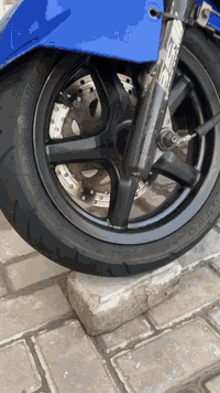 سلام عليكم ..

سكنس فحل كابريتر 
سلعة ومعدل 

دراجة جديدة بوشة 58ونص 
كهربائيات شغالة سلف هندر مكينة ناعمة كلش بيها منضومة زنون كلجات جديدة السعر (750) وبيها محلي العنوان بغداد جديدة ***********
