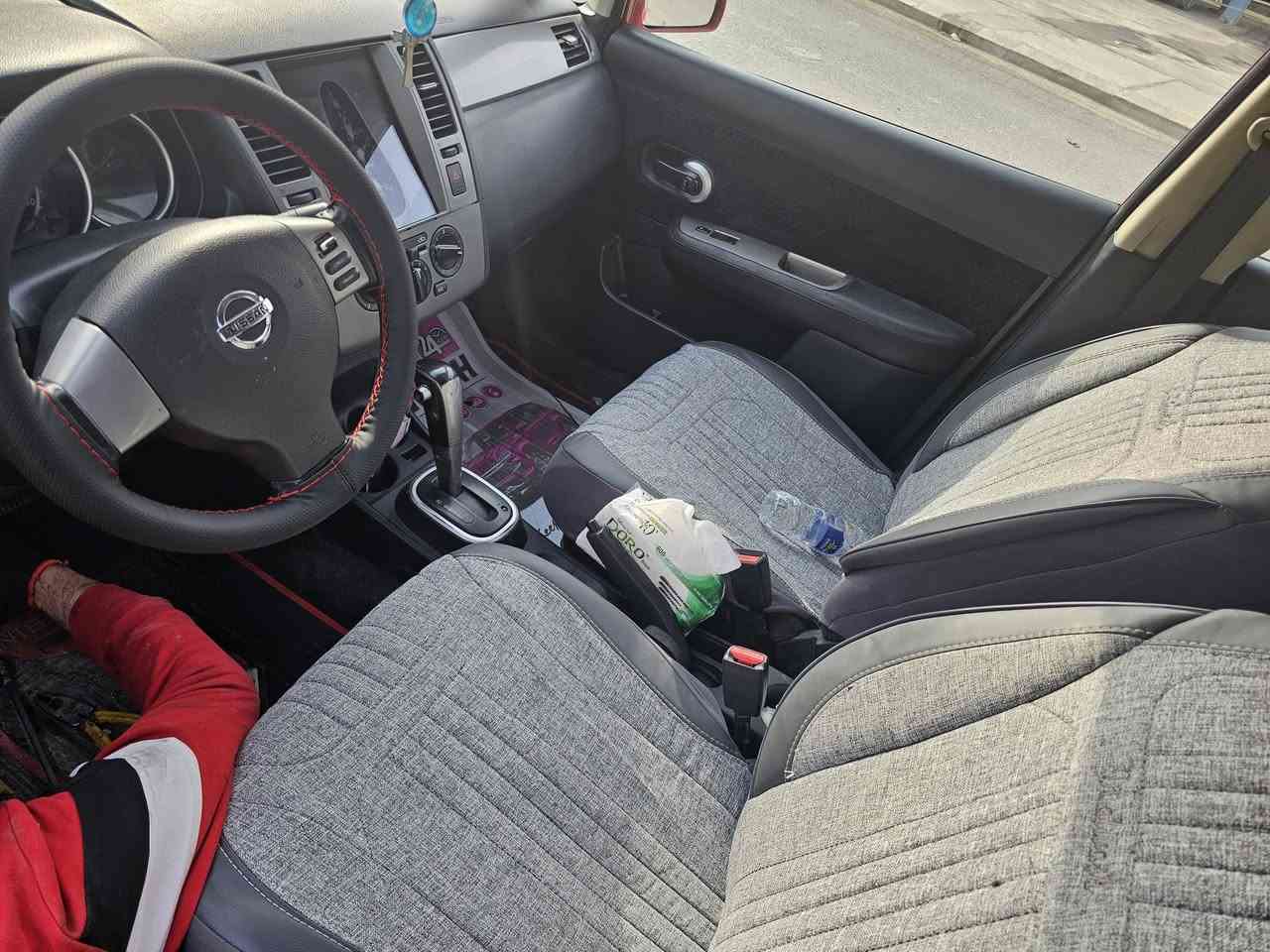 نيسان موديل 11 سيارة حلوة
بيها صبغ قطعتين 
مكان السيارة موصل و الحمدانية 
للاتصال ع***********
